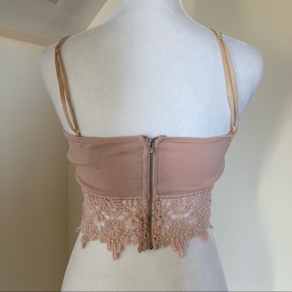 Windsor Blush Lace Crop Top size Small - Picture 5 of 7